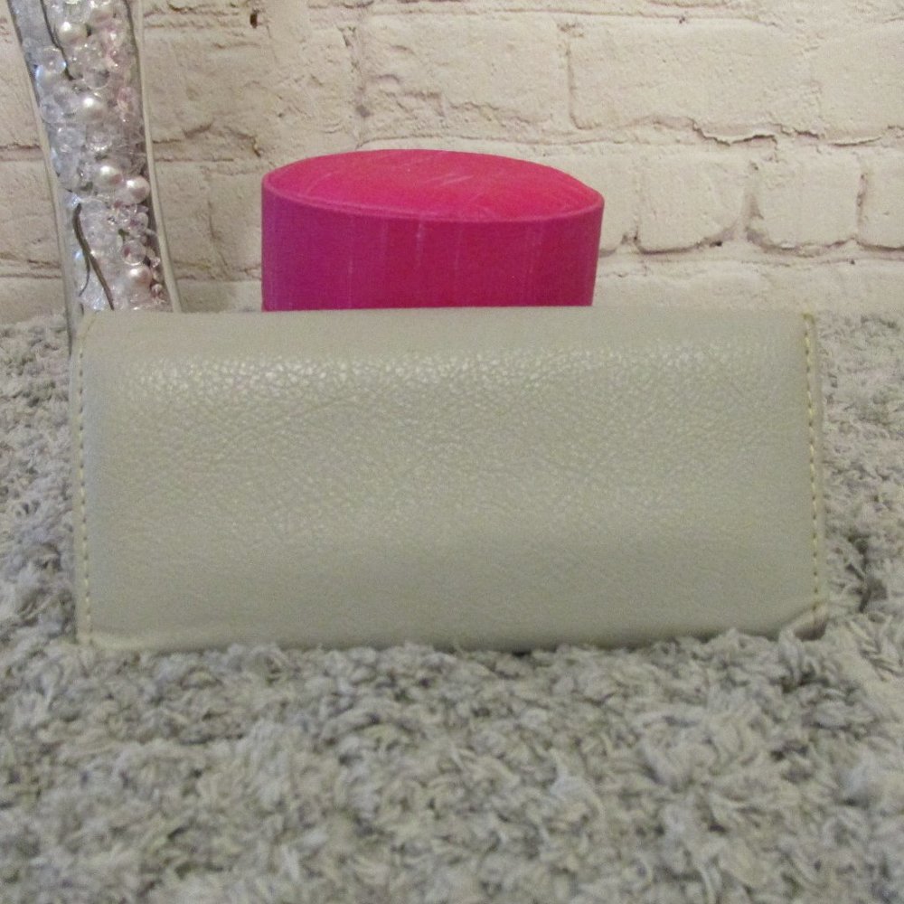 Ladies Wallet - Picture 3 of 3